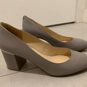 Nine West Gray Block Heel Pumps Sz 7